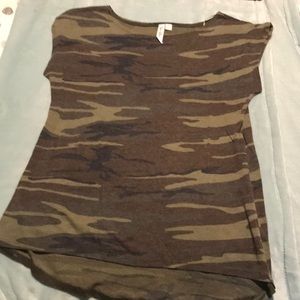 EUC Camo S/S top
